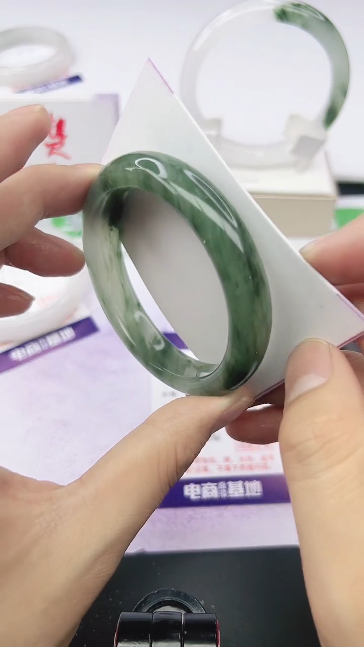 未镶嵌手镯石英质玉158-53/54/55