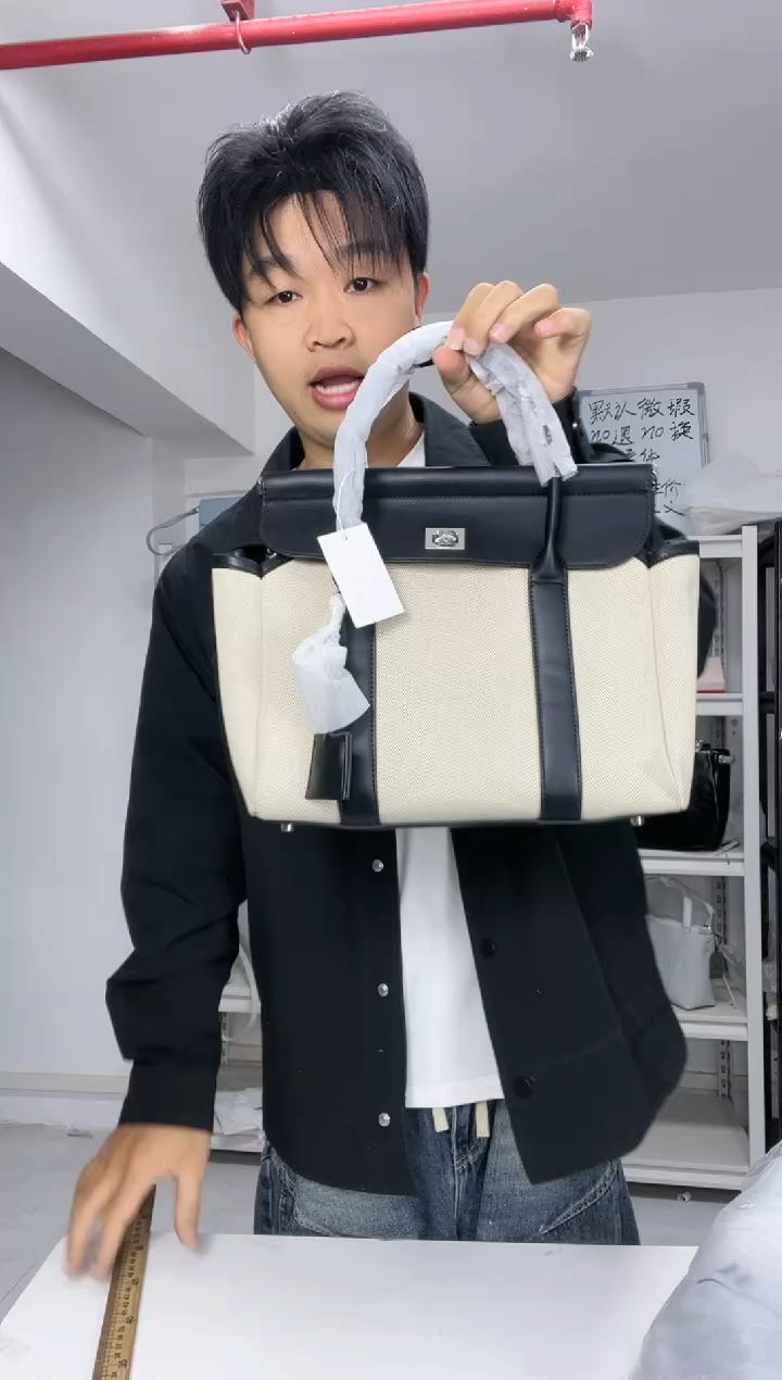 牛皮【尤尤轻奢女包】时尚百搭轻奢款式女包209