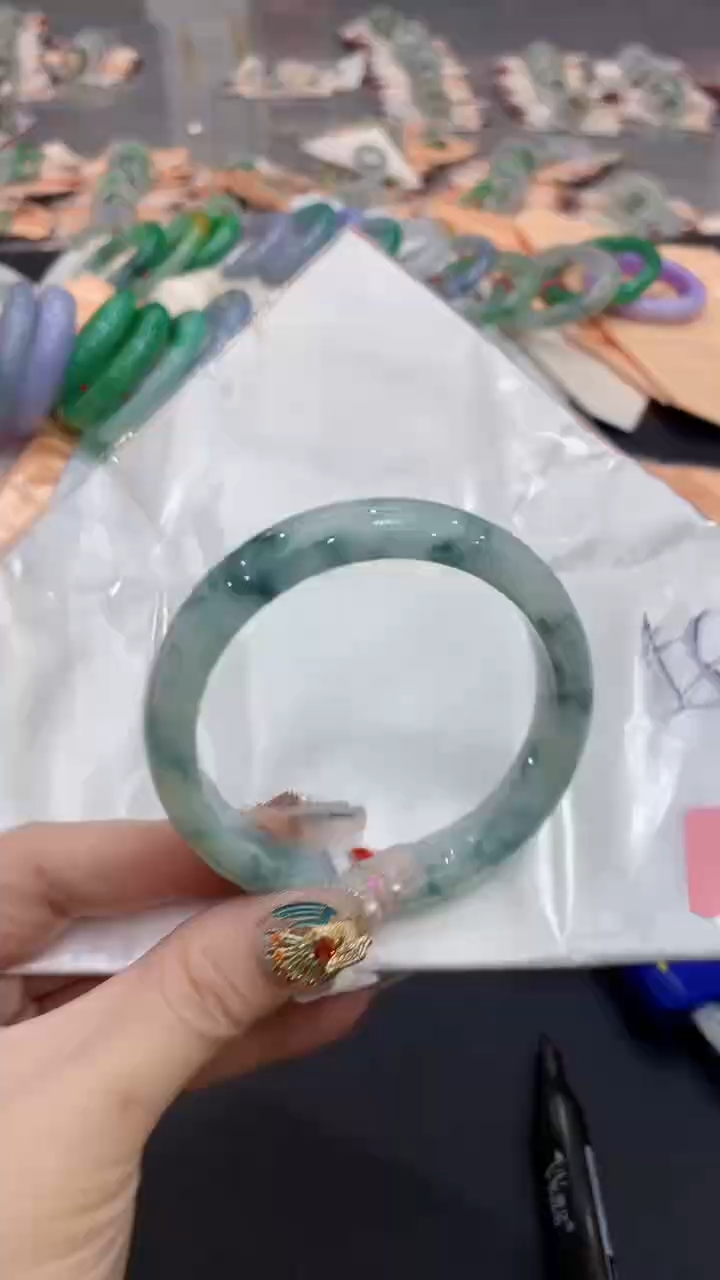 【闪购商品】翡翠手镯未镶嵌0565535163