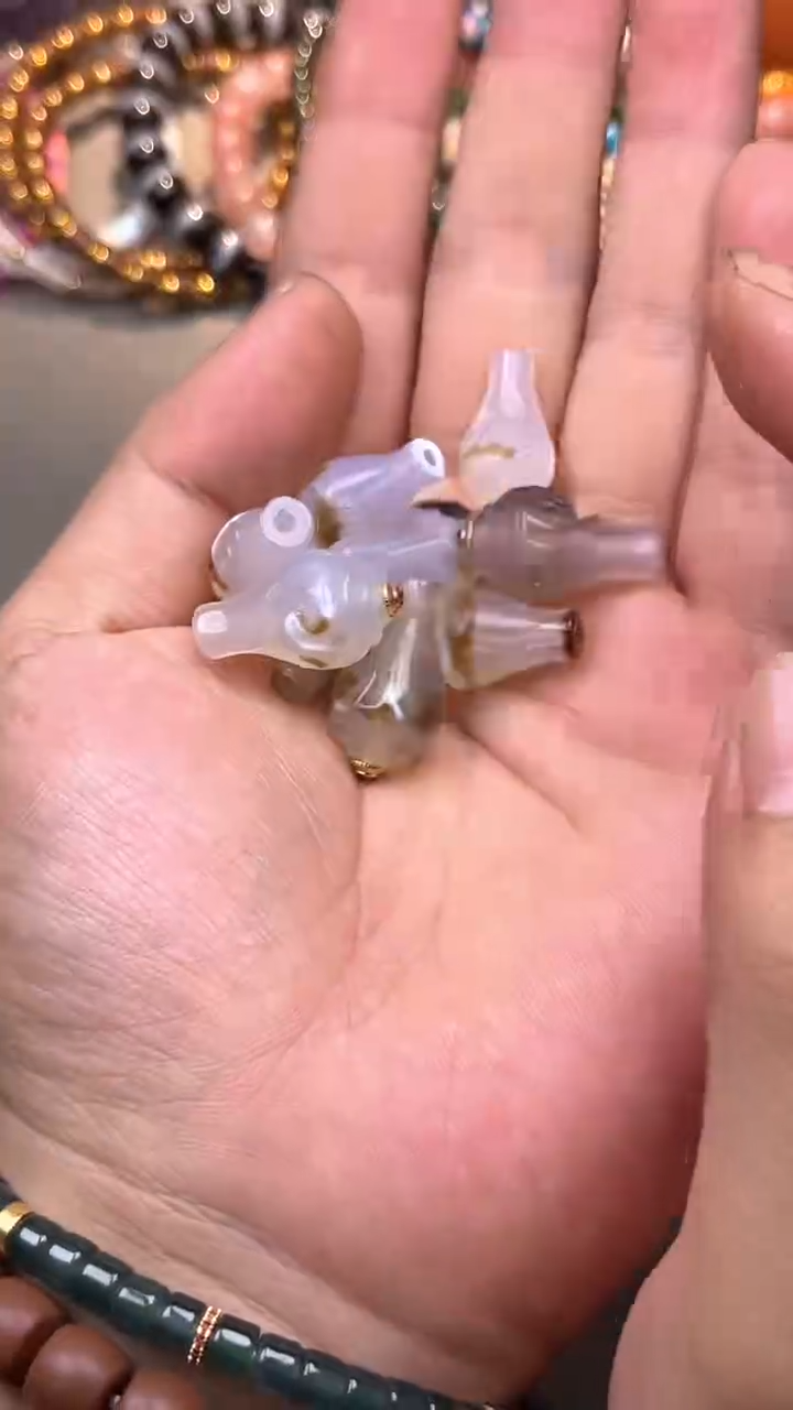 玛瑙/玉髓三通未镶嵌珠改法螺三通多样性发其一