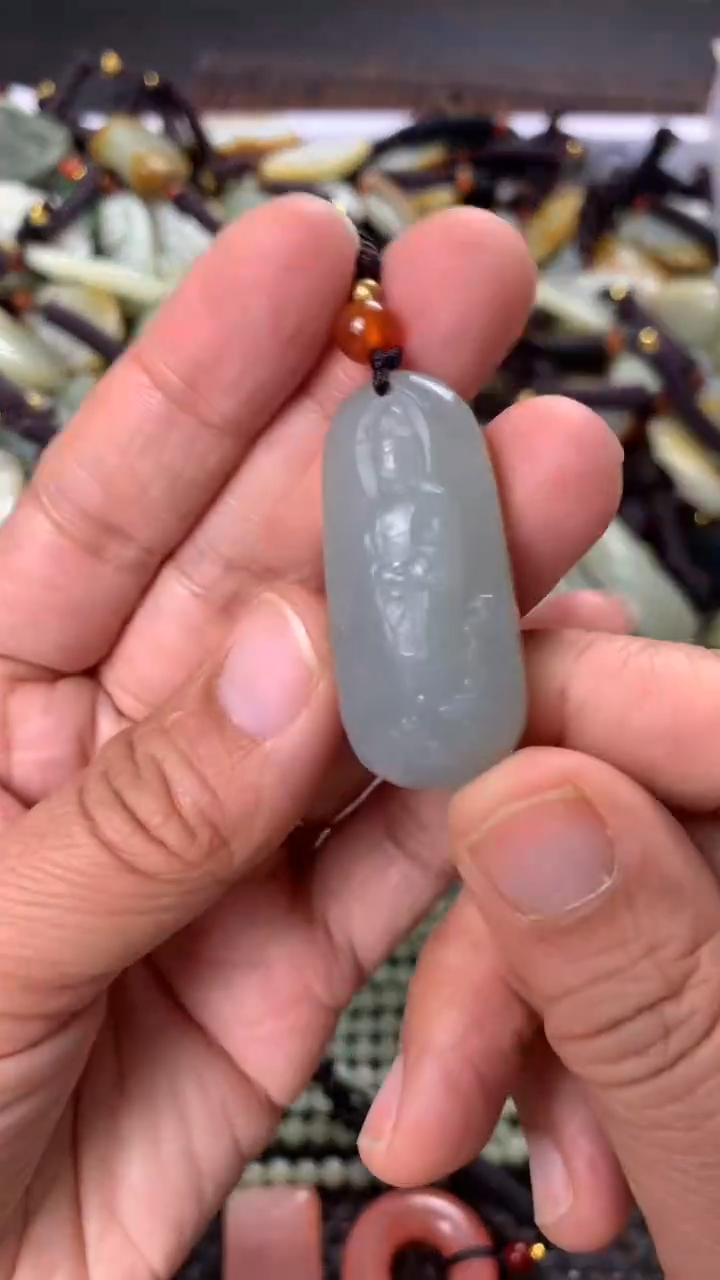 【闪购商品】和田玉颈饰未镶嵌多样性发货没有证书拍一发一有瑕