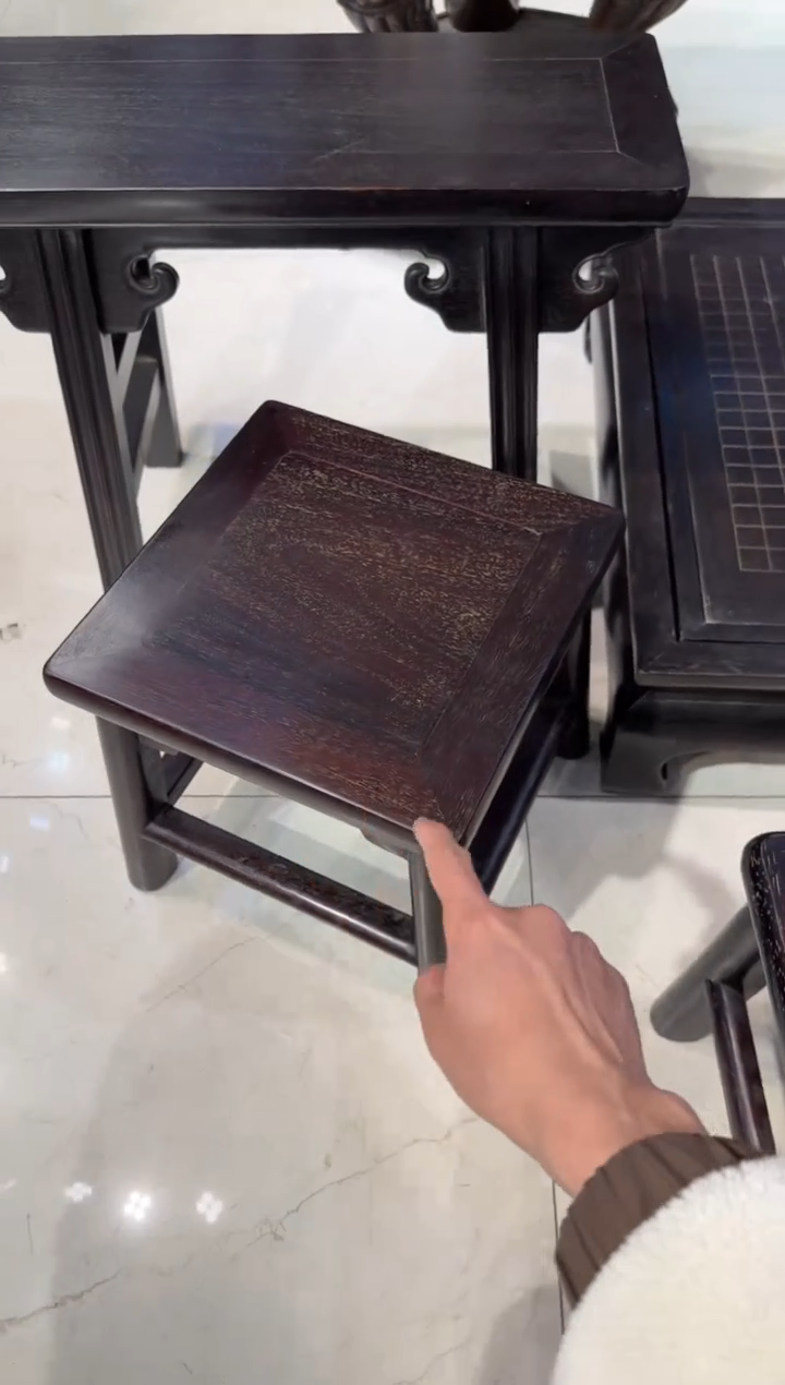 木木头款小叶紫檀富贵凳498