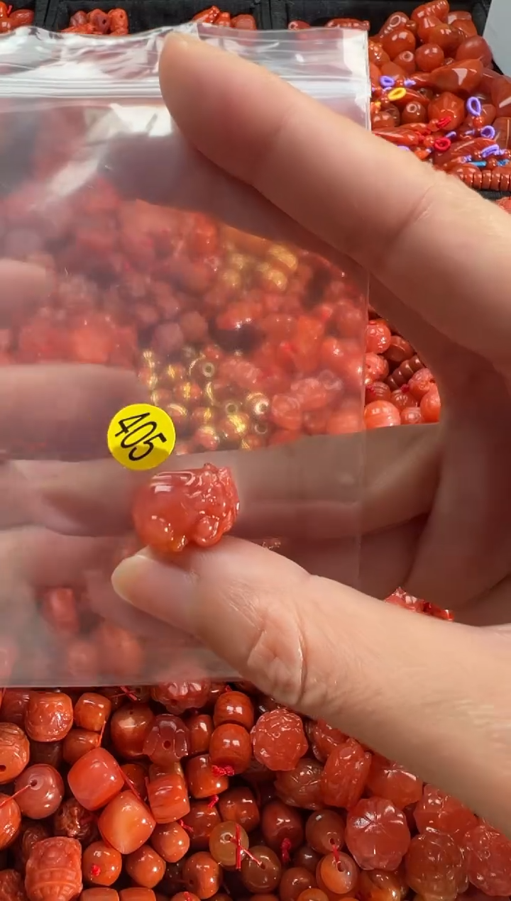 【闪购商品】南红玛瑙颈饰未镶嵌1