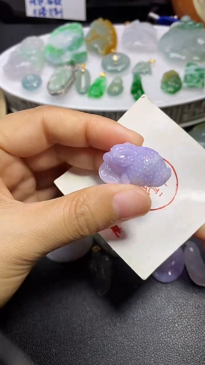 颈饰未镶嵌翡翠吊坠