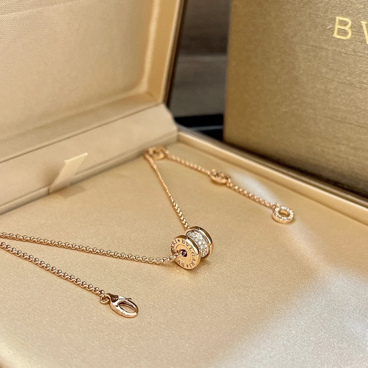 99新 BVLGARI/宝格丽 小花6珊 小蛮腰项链 满钻 18K玫瑰金