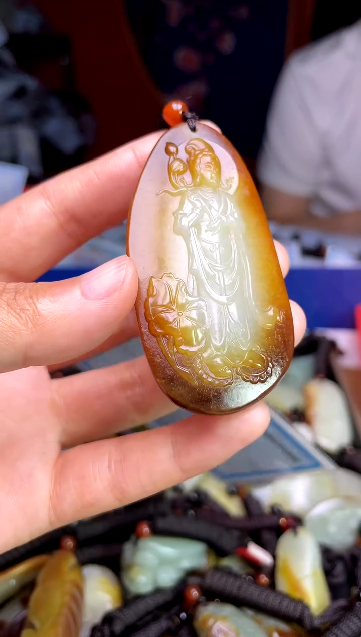 和田玉未镶嵌颈饰1