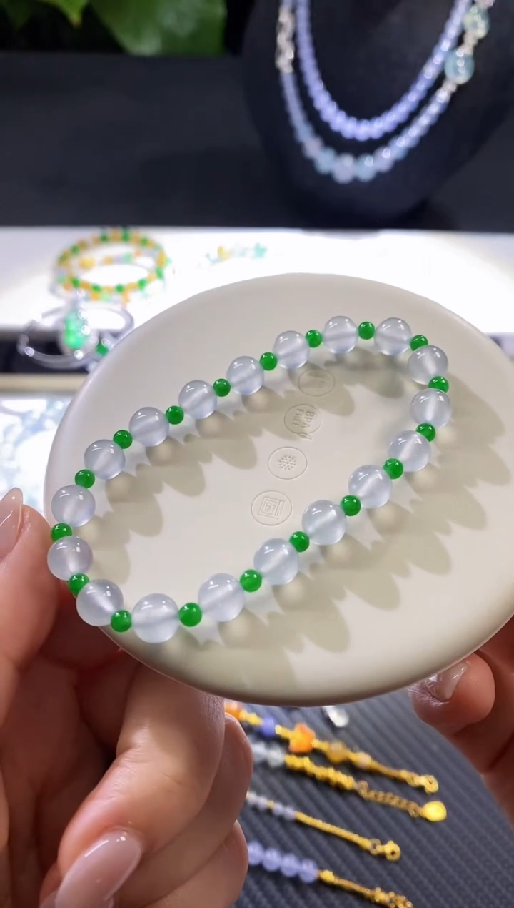 【闪购商品】翡翠挂件未镶嵌手串买断亏清处理