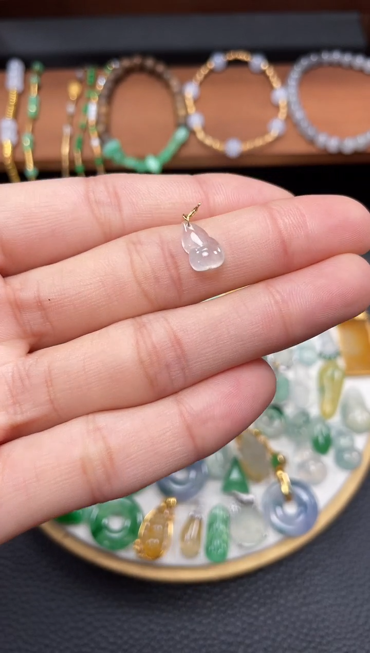 【闪购商品】翡翠吊坠(不含链)18K金镶嵌一个   JK715