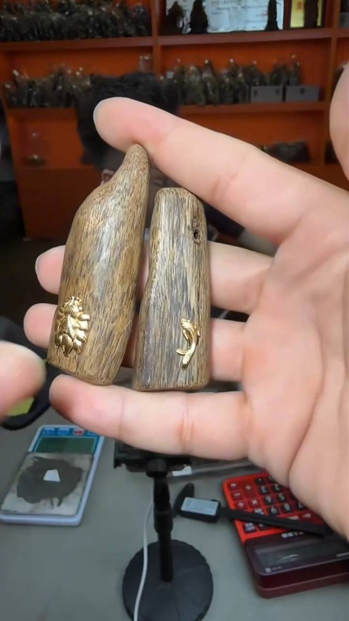 沉香吊坠s45号沉水红土2颗多样性发一