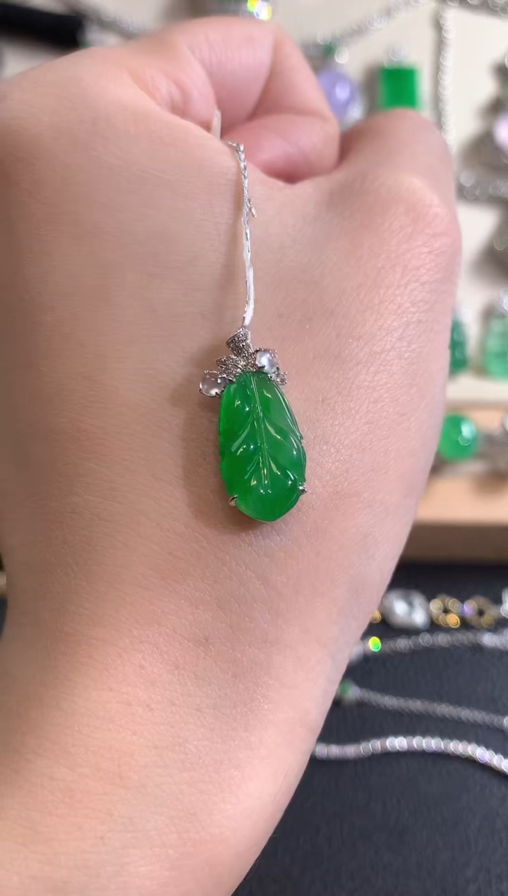 吊坠(不含链)18K金镶嵌翡翠冬日珠宝W127