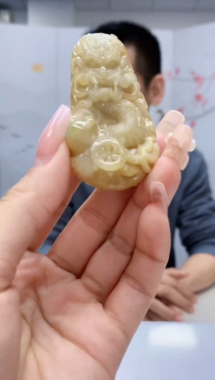 【闪购商品】定制翡翠未镶嵌3916lr-毛货挂件70