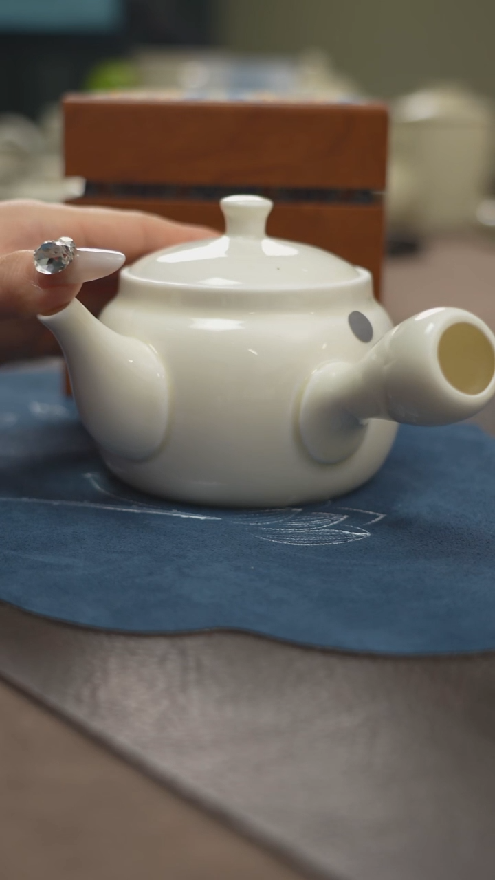 微瑕 侧把壶  窑裂纹 不带礼盒