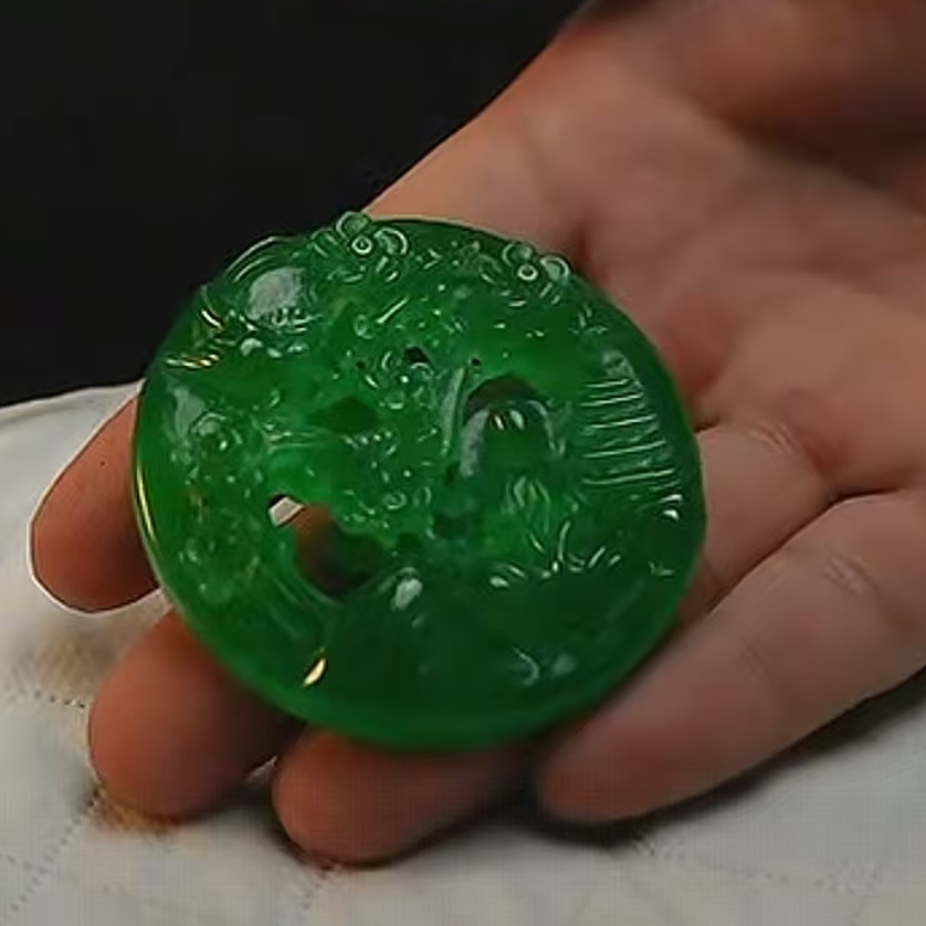 【华夏文物甄选商店02235】翡翠无相佛牌