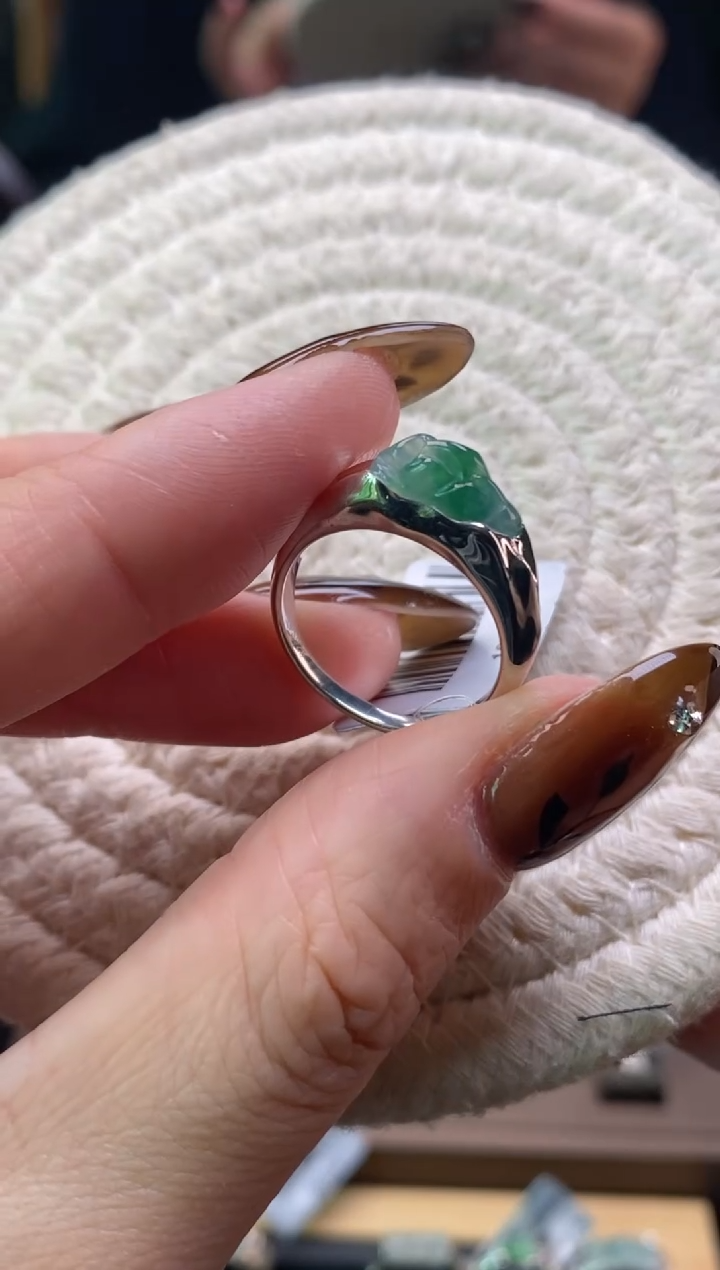 颈饰银S925镶嵌翡翠净货18337