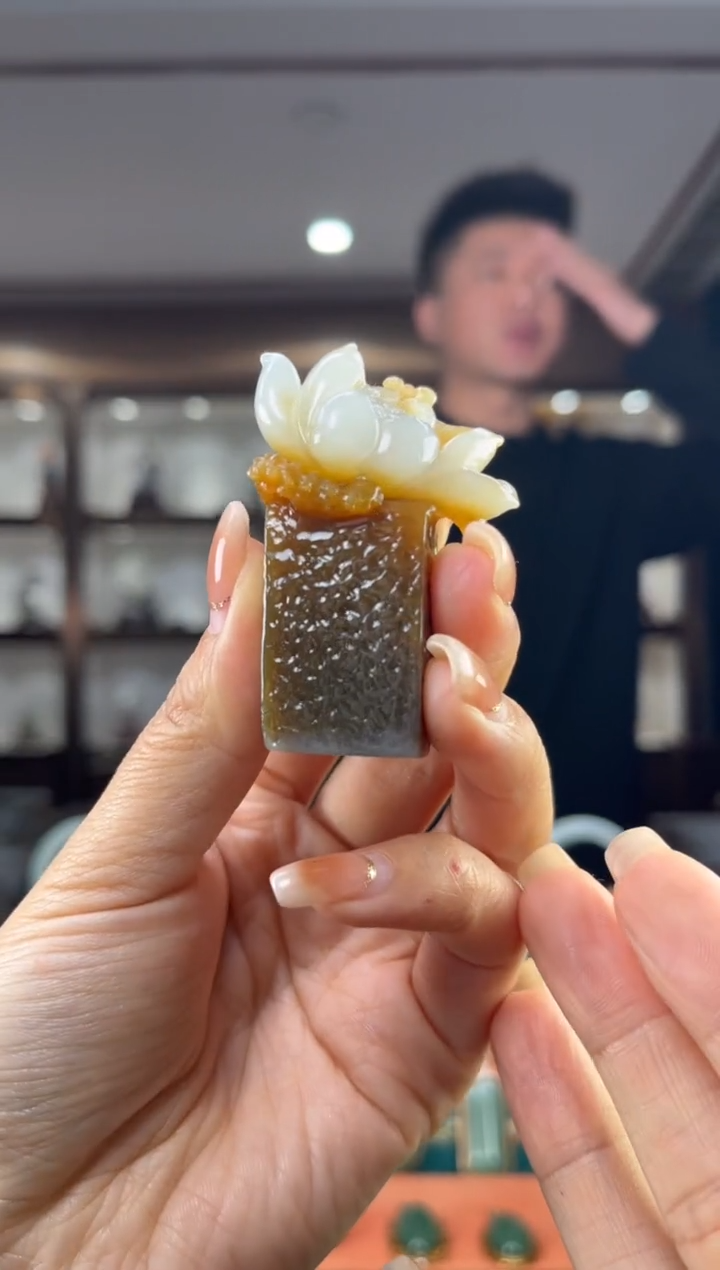 颈饰未镶嵌和田玉佩佩