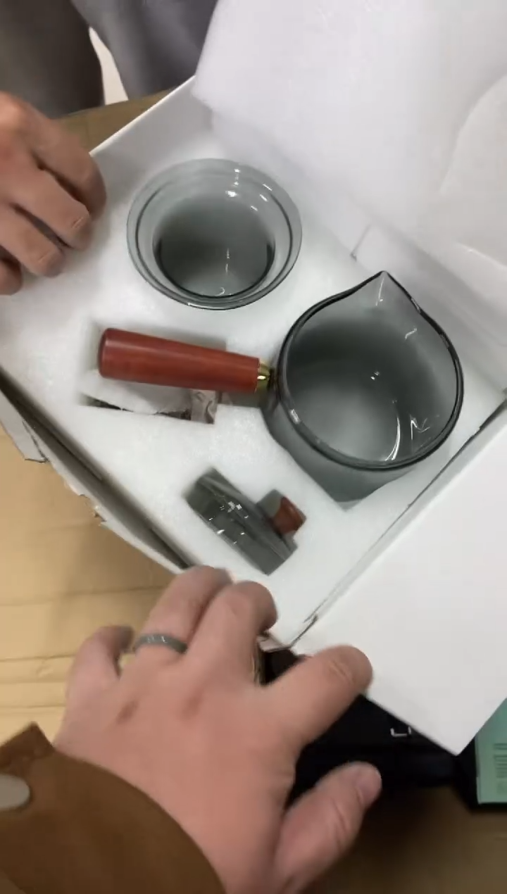 杯子瓷无运费险不带礼盒略有瑕疵有点脏介意勿拍