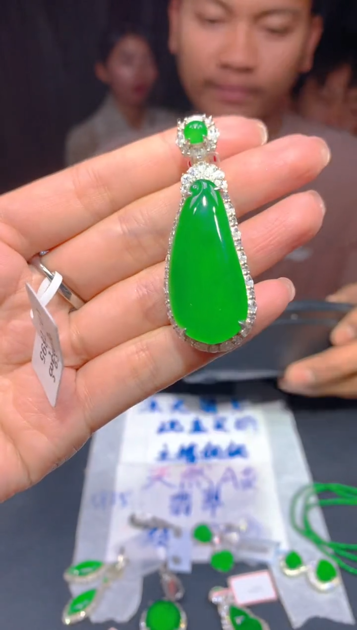 【闪购商品】定制翡翠未镶嵌203多样性发货（发其一）