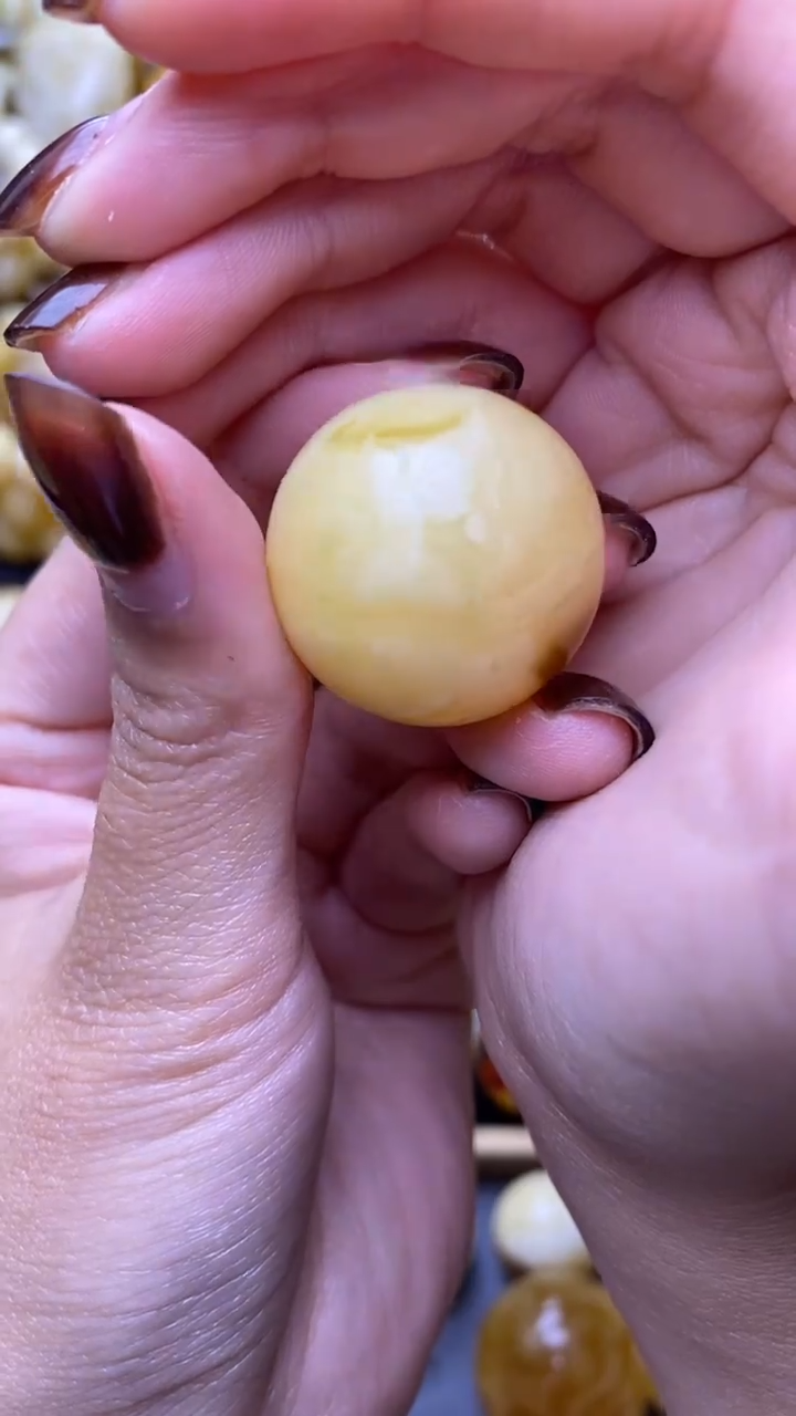 【闪购商品】琥珀裸石未镶嵌蜜蜡.71