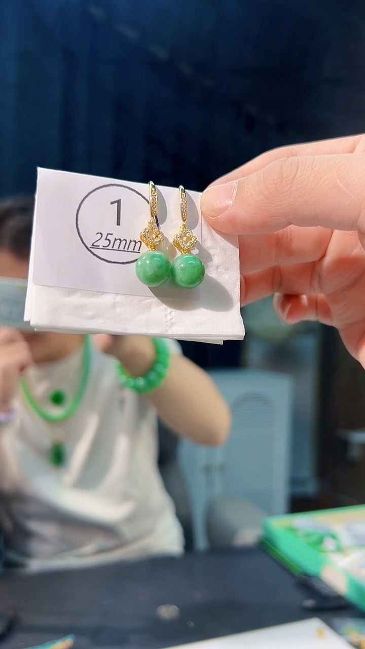 颈饰未镶嵌翡翠缅料A货/多样性发货/一件