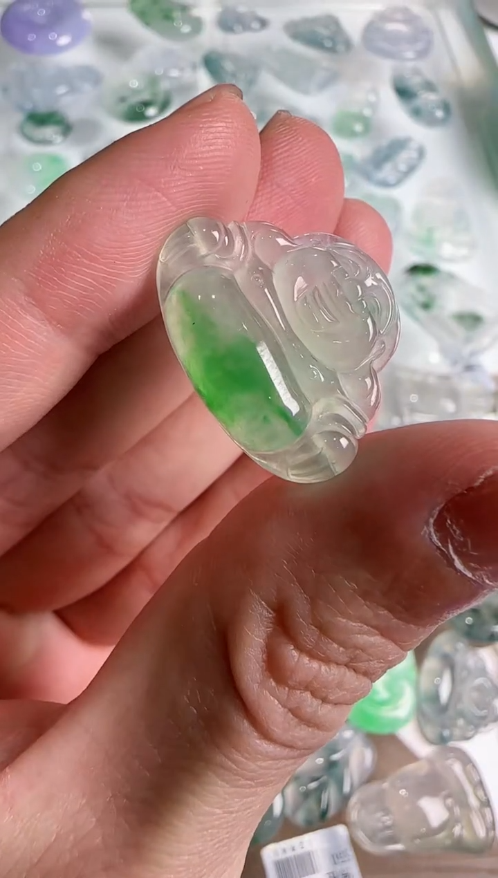 【闪购商品】翡翠吊坠(不含链)未镶嵌··