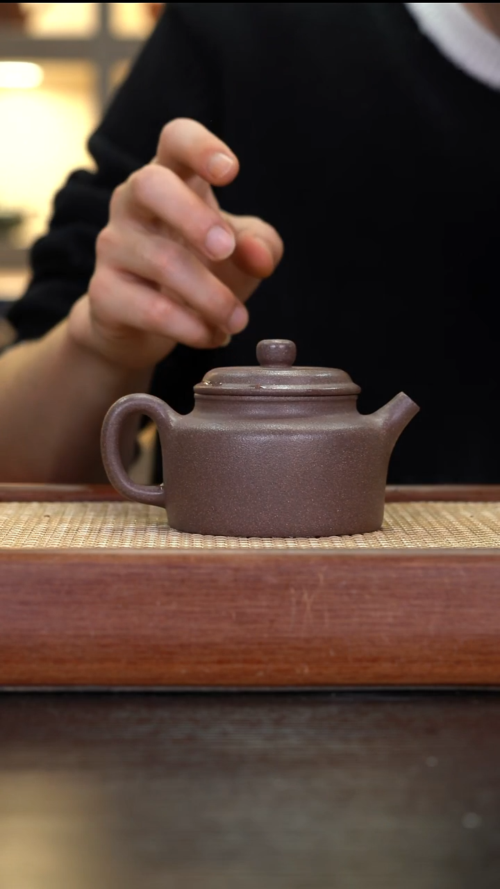 茶壶紫砂  JF    全砂桃花泥     德中   200cc