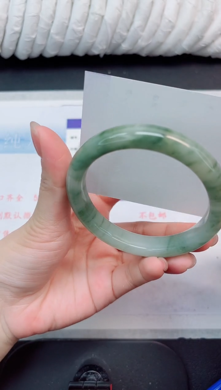 【闪购商品】石英质玉手镯未镶嵌233-58.2