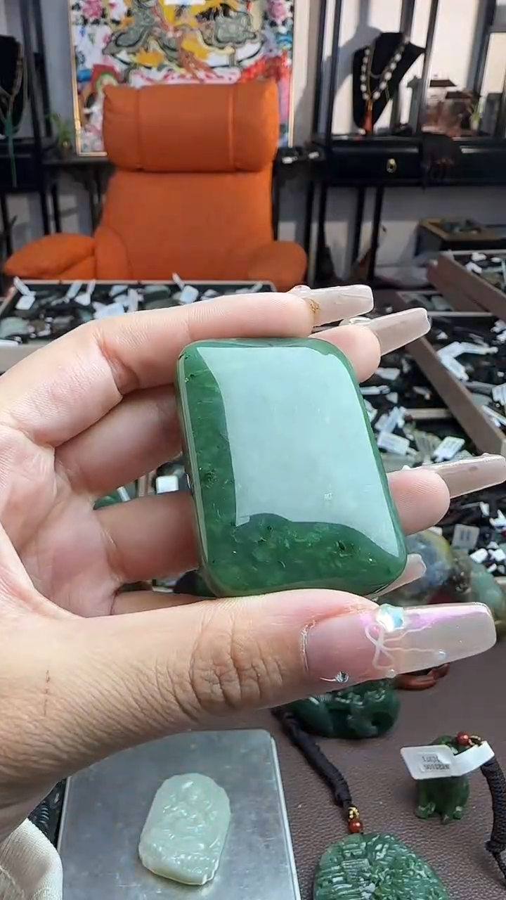 颈饰未镶嵌和田玉碧玉无事牌