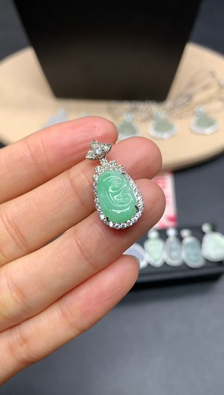 【闪购商品】翡翠吊坠(不含链)银S925镶嵌如意【多样性发其一】