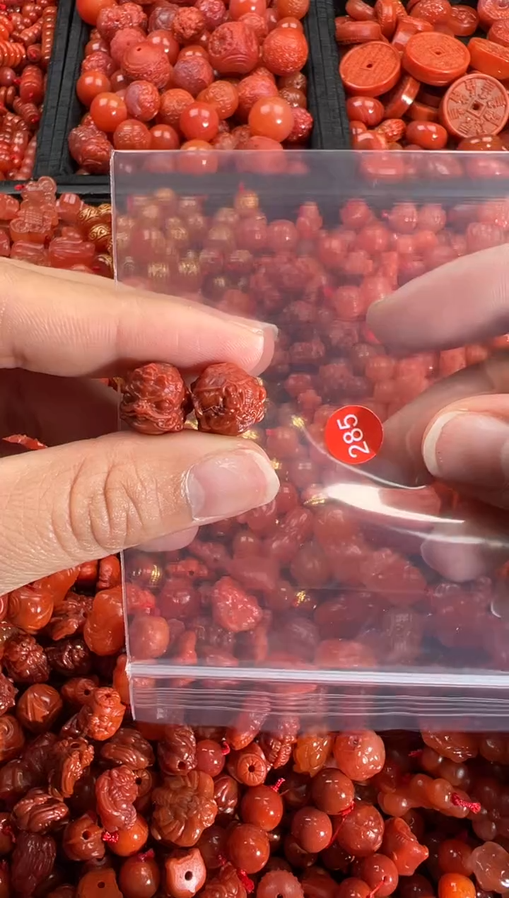 【闪购商品】南红玛瑙颈饰未镶嵌1