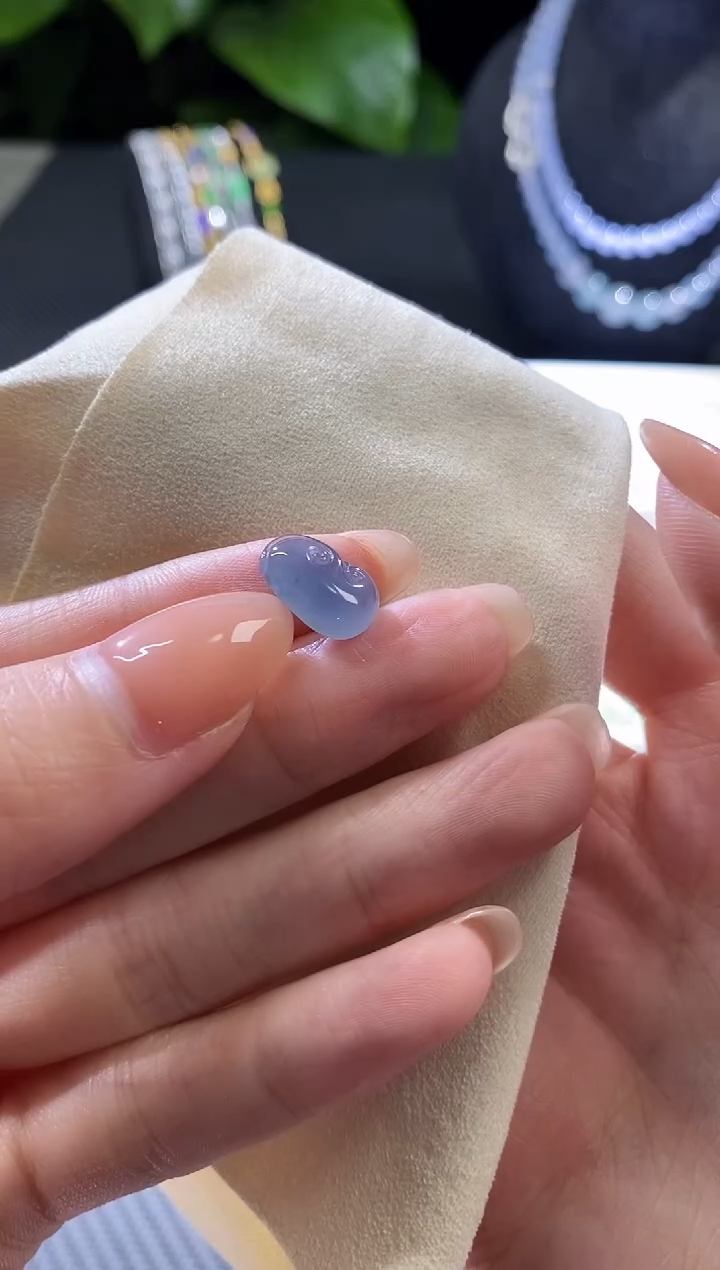 【闪购商品】翡翠挂件未镶嵌如意