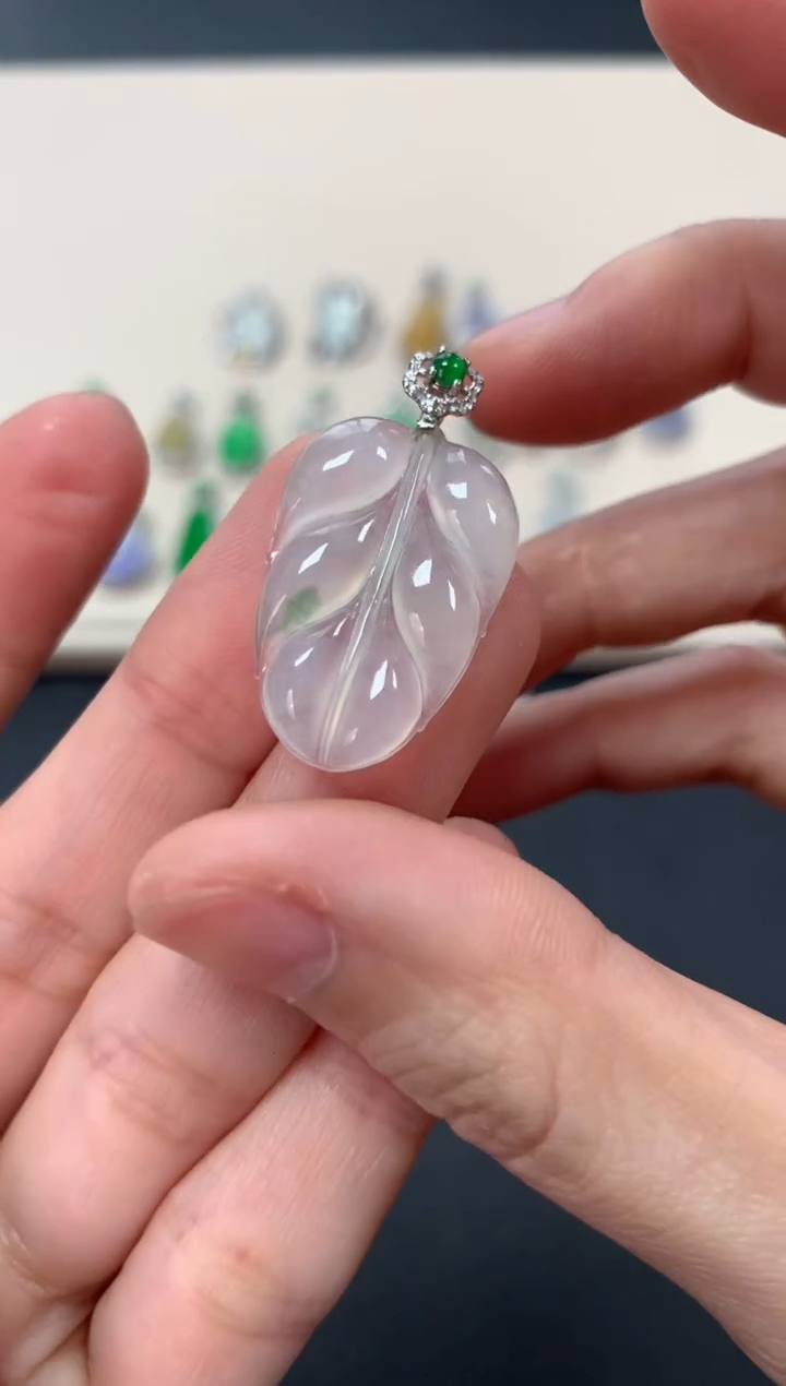 【闪购商品】翡翠吊坠(不含链)18K金镶嵌叶子1580