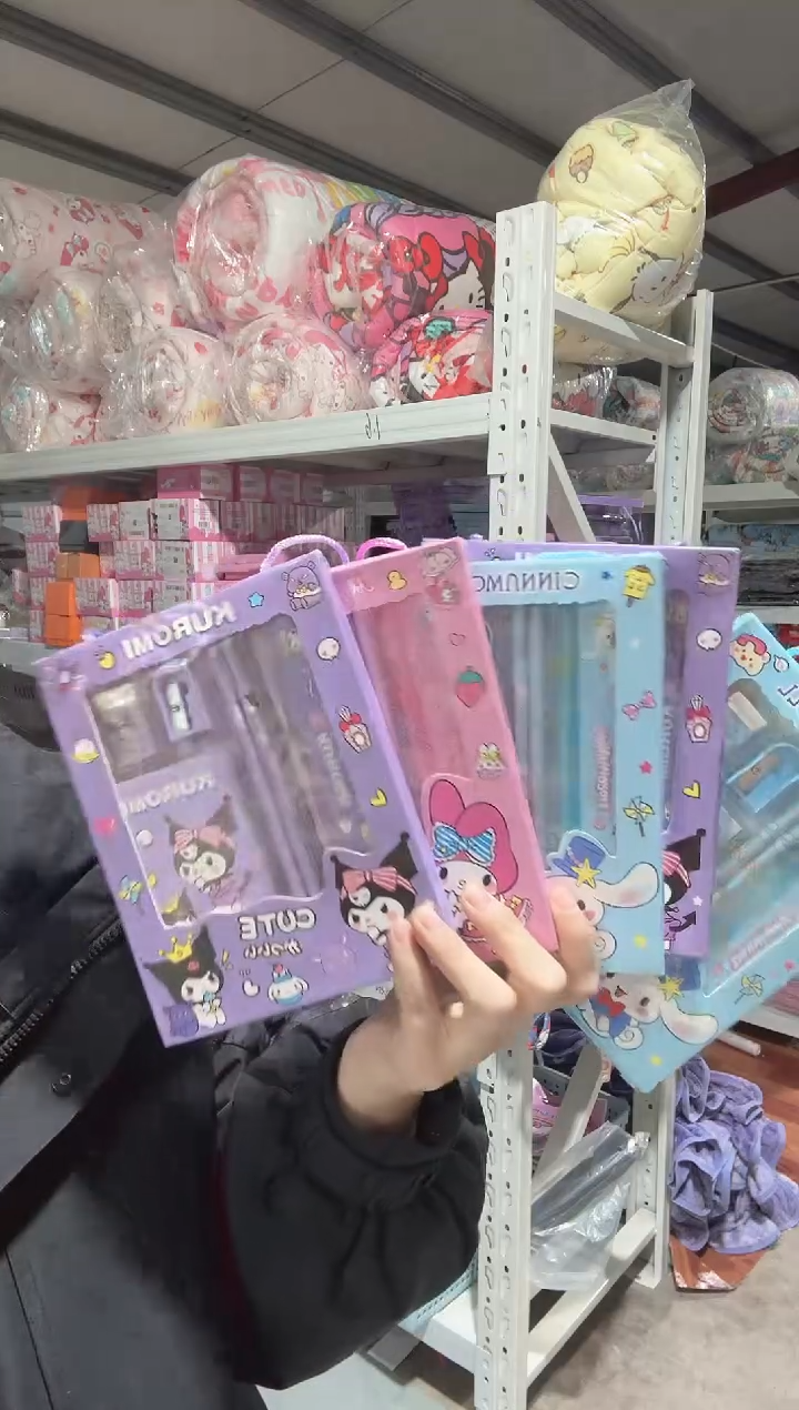 满35包邮  铅笔套盒   到手5盒  混色 