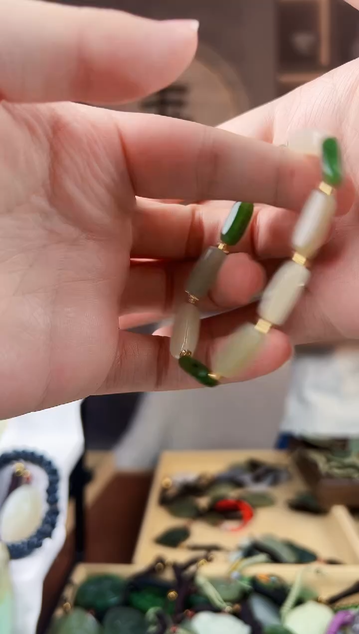 颈饰未镶嵌和田玉拍一发一，多样性发货