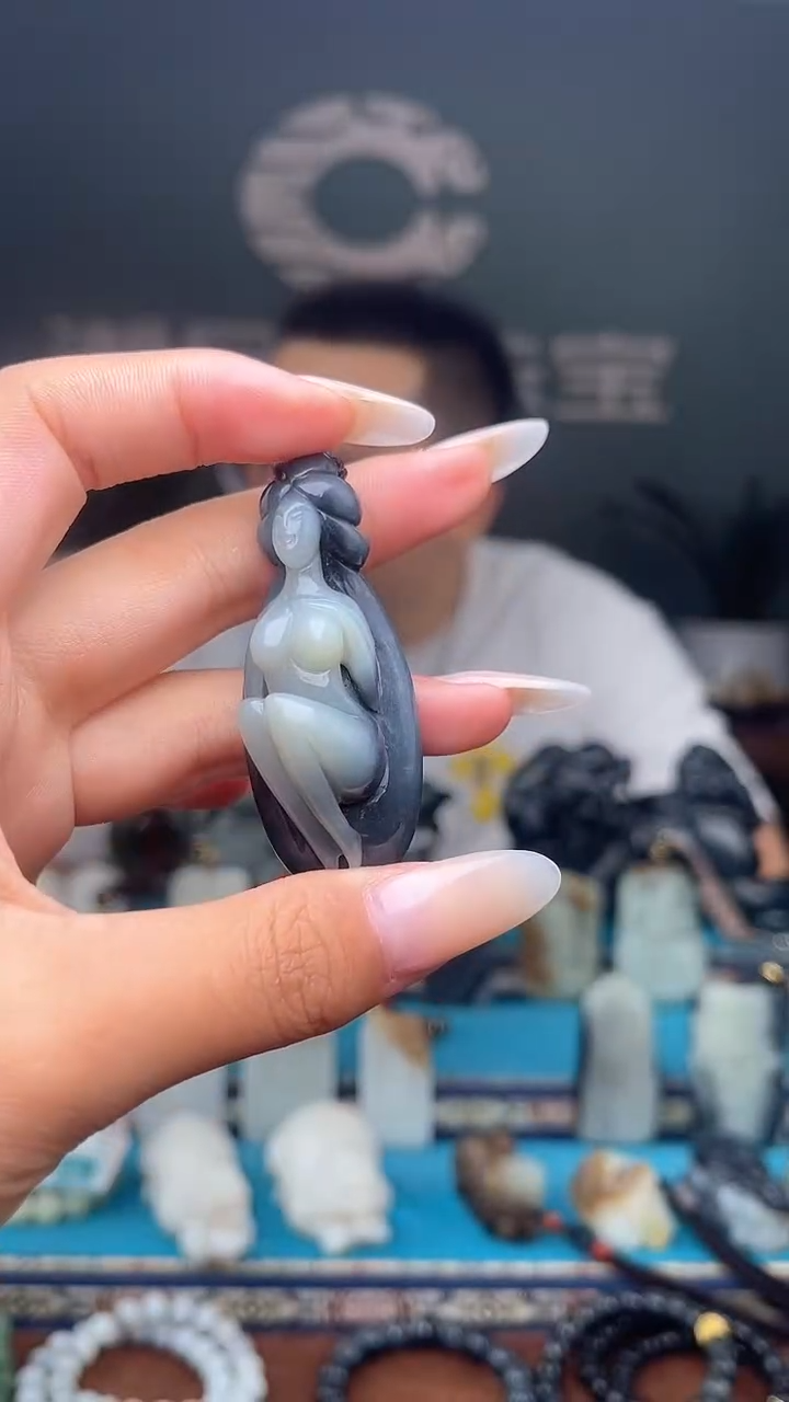 未镶嵌和田玉挂件嘻**哈1