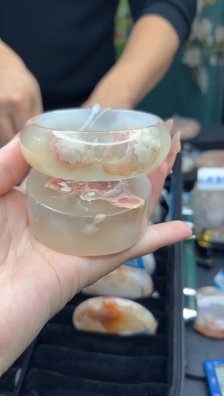 【闪购商品】石英质玉手镯未镶嵌651（61圈赠送镯心）