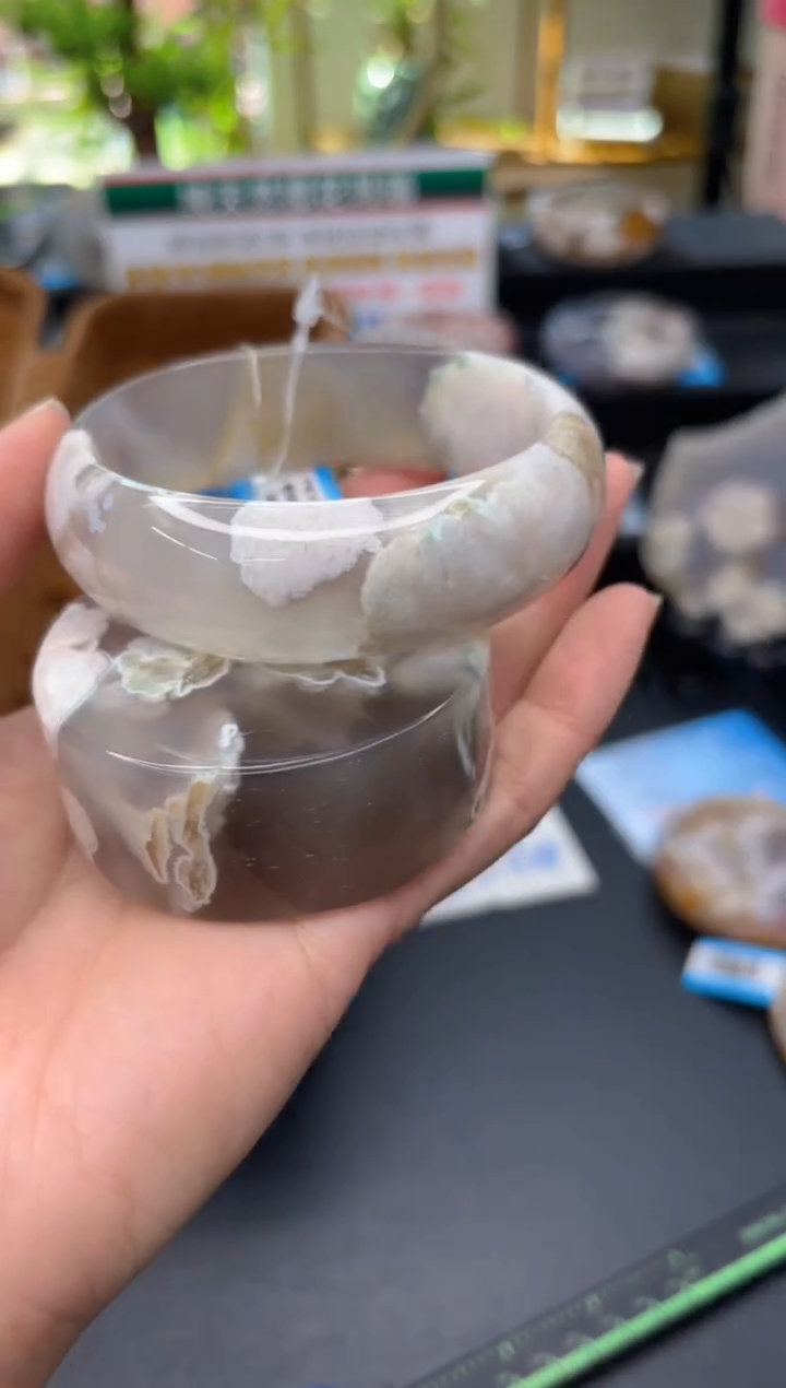 【闪购商品】石英质玉手镯未镶嵌C305(61圈赠送镯心)