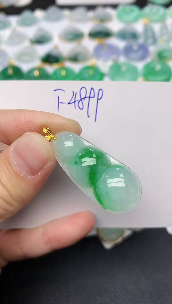 颈饰18K金镶嵌翡翠天然缅甸A货翡翠百元以上9元证书费自理