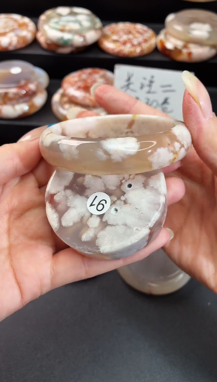 手镯玛瑙/玉髓未镶嵌石英质玉56圈55/56带(赠送镯心)