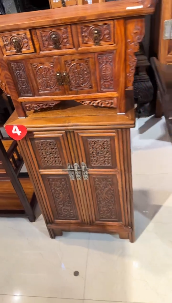 【闪购商品】木木艺缅花透雕柜子1580.8888