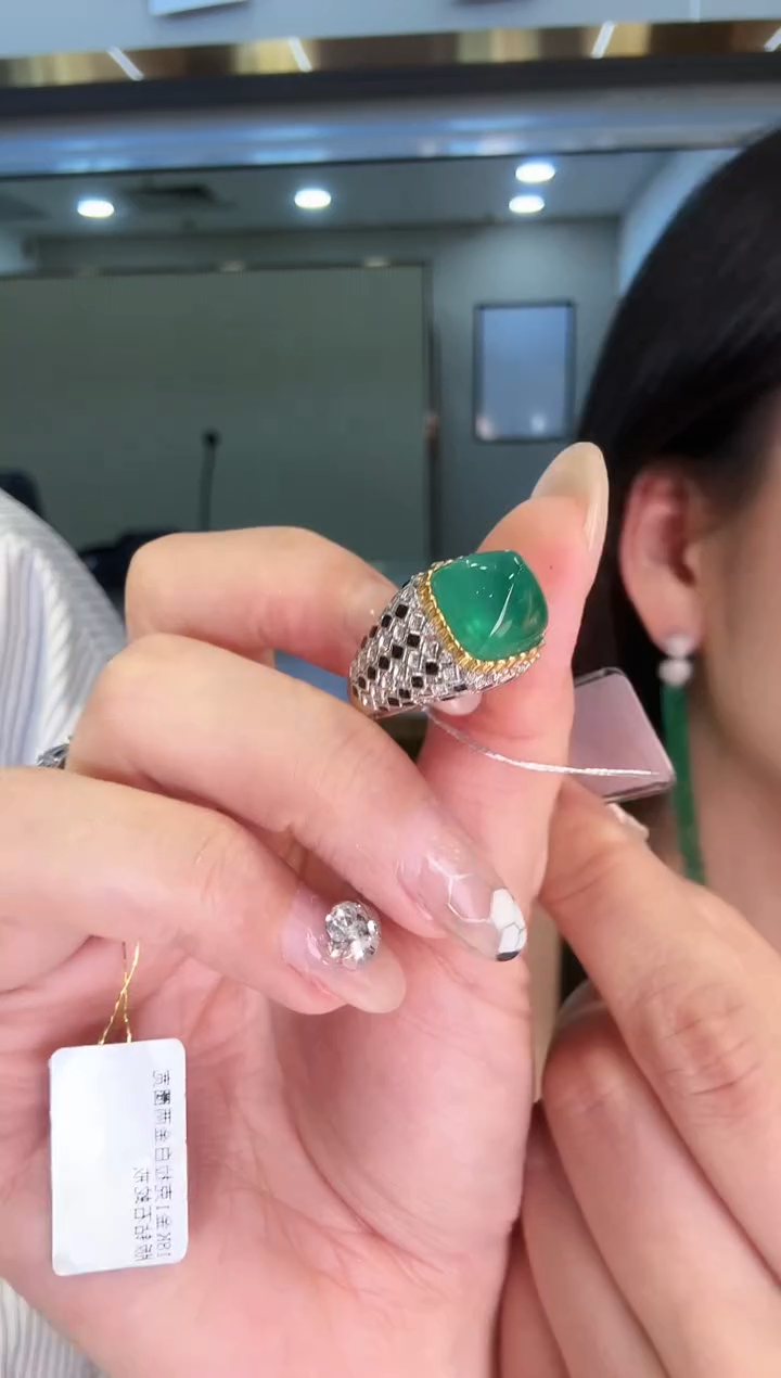 铂Pt950镶嵌戒指祖母绿9.20ct