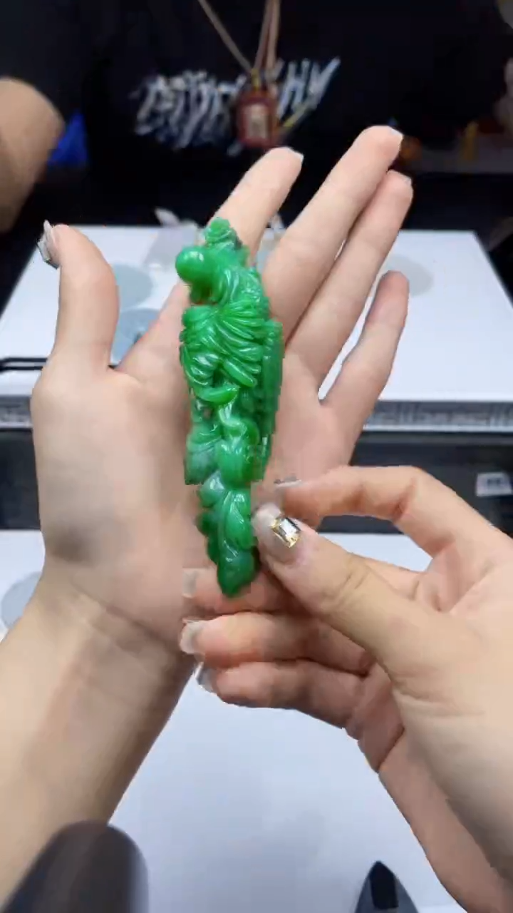 【闪购商品】翡翠吊坠(不含链)未镶嵌A31