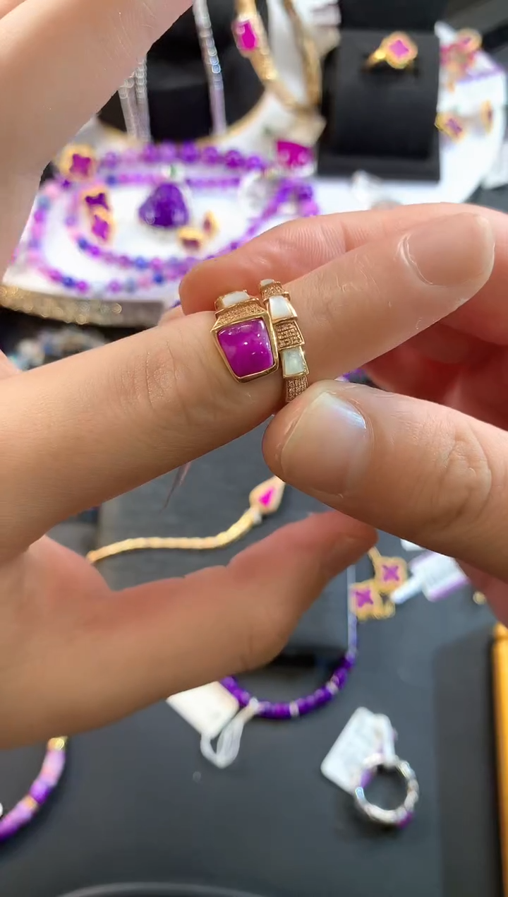 【闪购商品】苏纪石（舒俱来）.18K金镶嵌舒俱来戒指