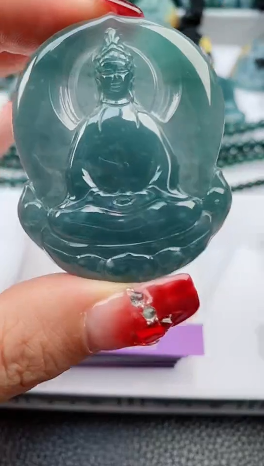 【闪购商品】翡翠颈饰未镶嵌           