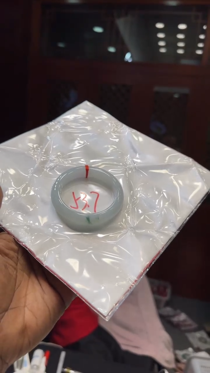 【闪购商品】翡翠手镯未镶嵌手镯