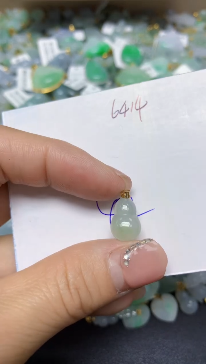 【闪购商品】翡翠挂件18K金镶嵌 天然翡翠A货