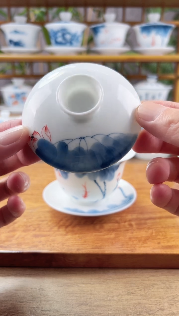 微瑕线条莲150ML三才盖子
