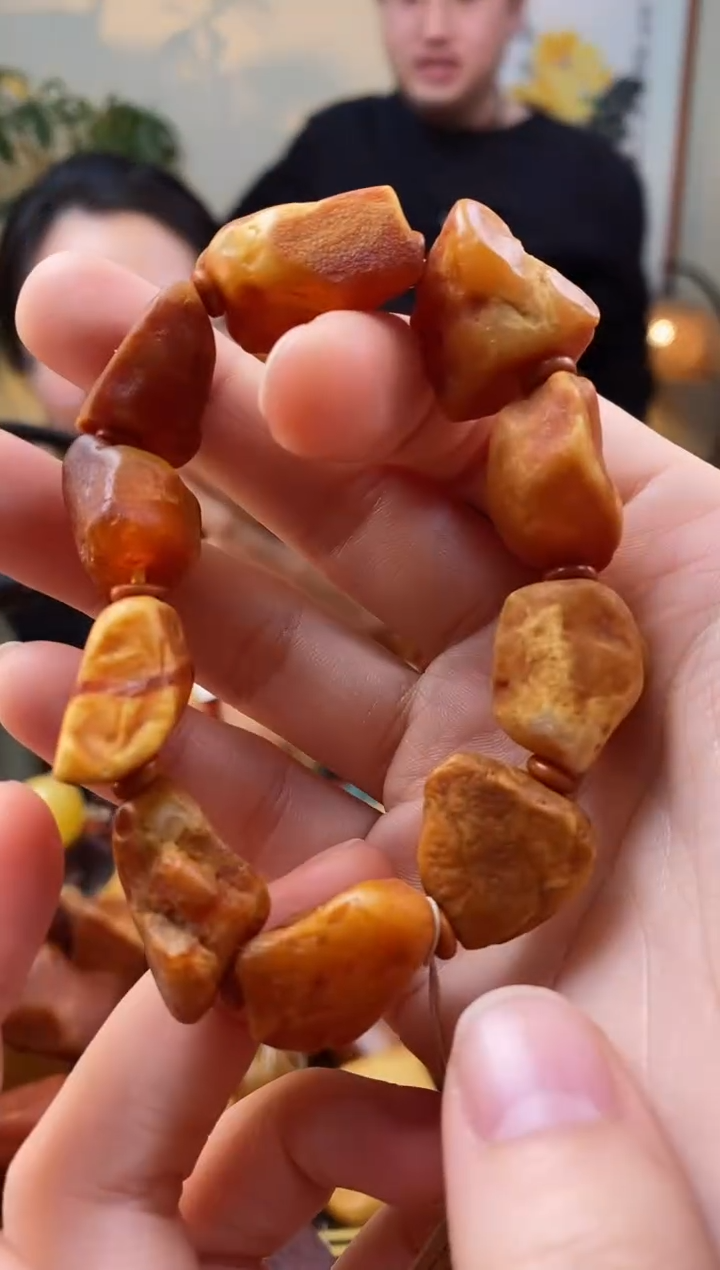 【闪购商品】琥珀手串未镶嵌手串