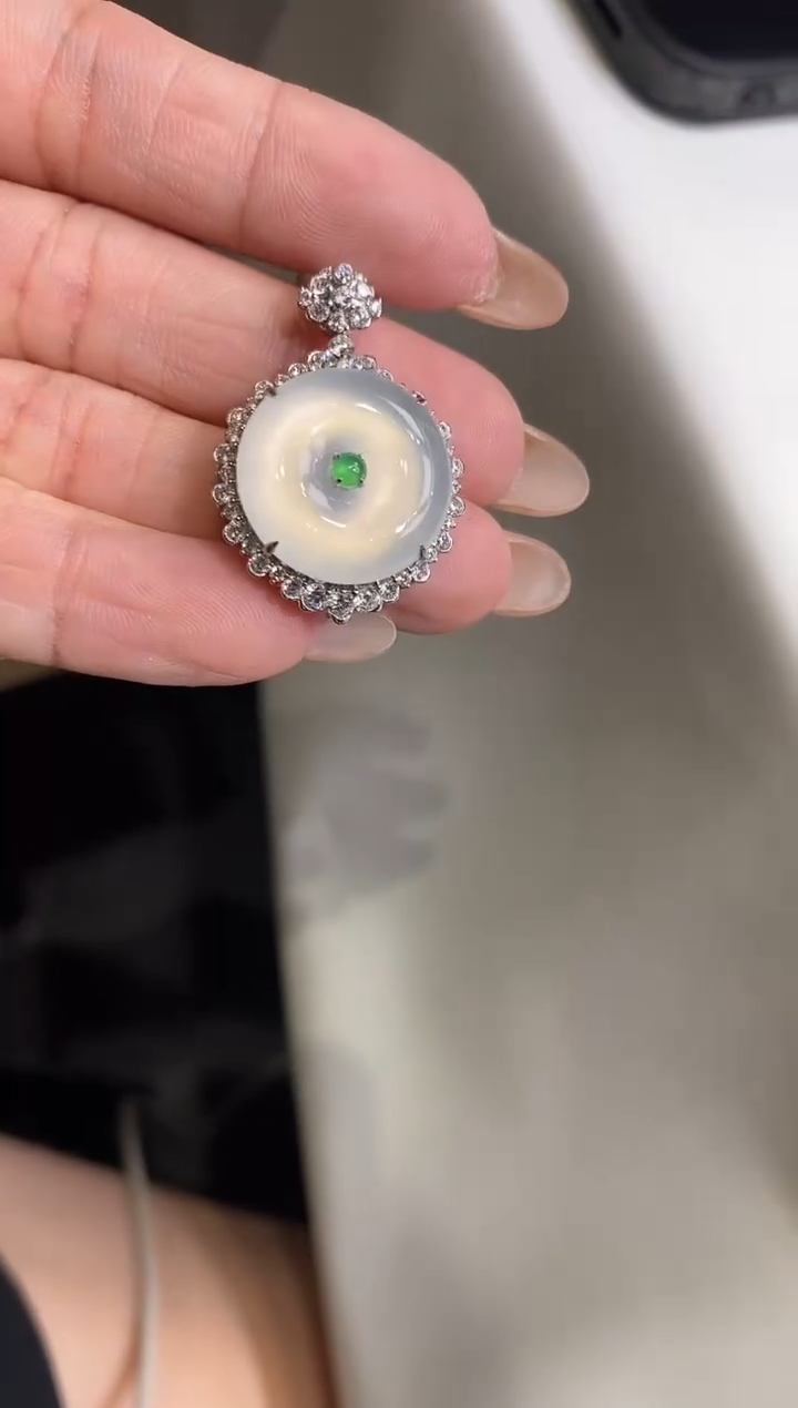 吊坠(不含链)18K金镶嵌翡翠平安扣