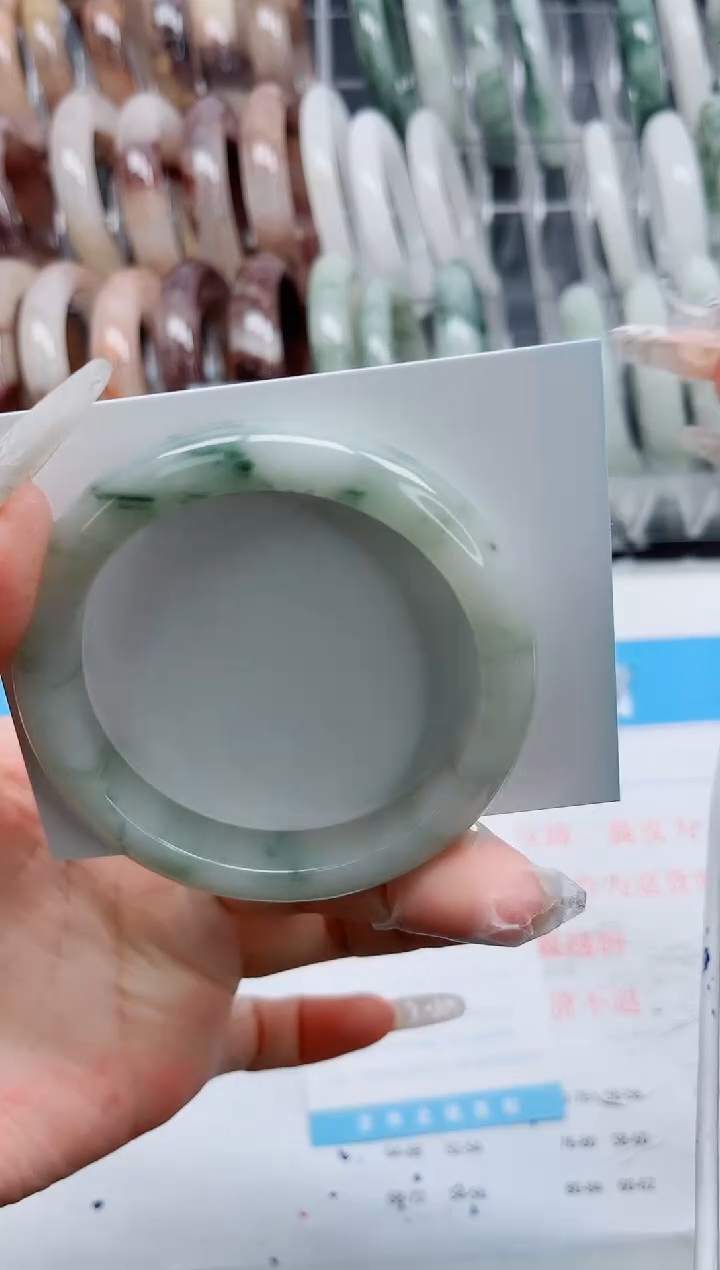 【闪购商品】石英质玉手镯未镶嵌A226-56.2