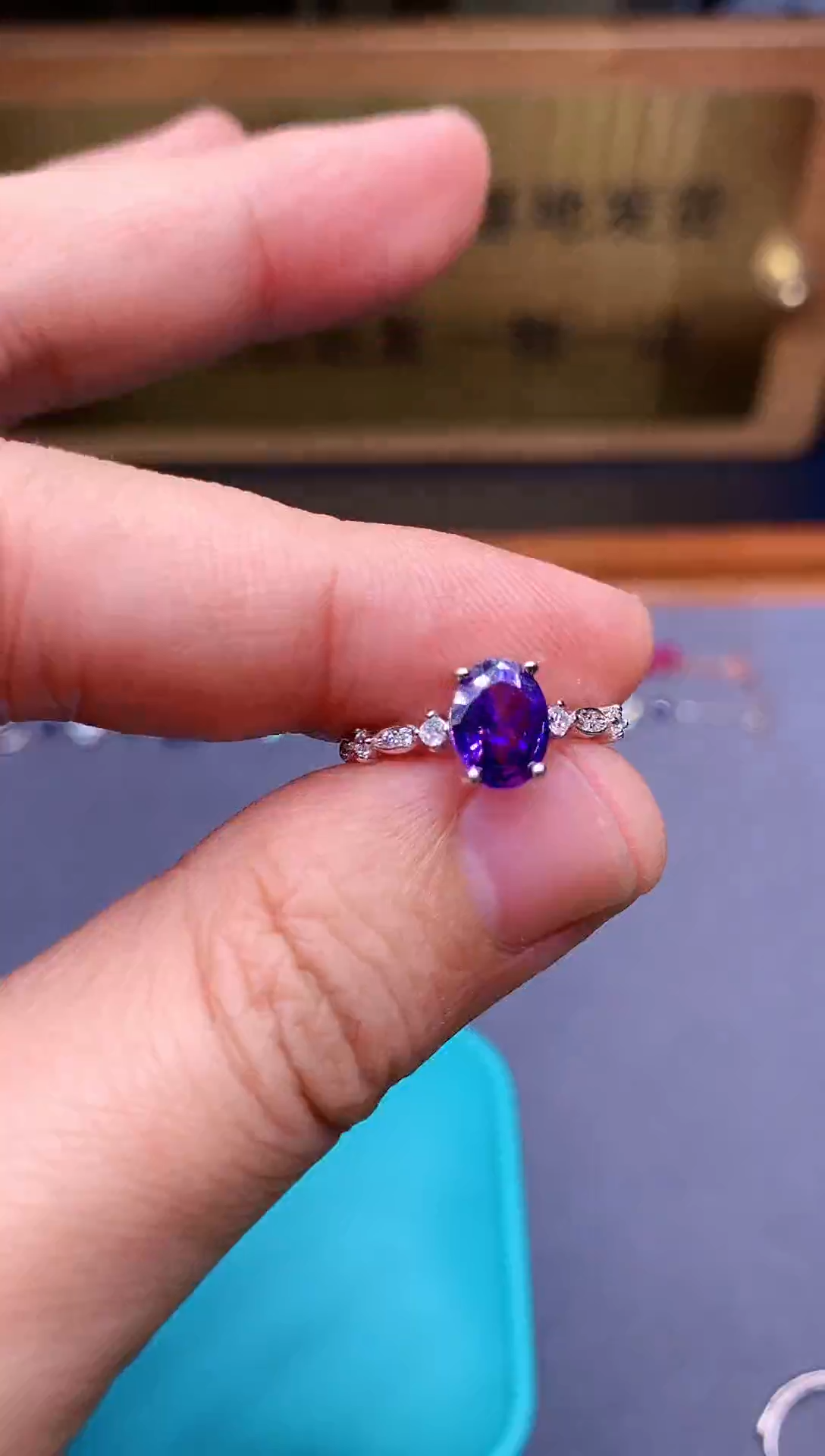 【闪购商品】蓝宝石戒指银S925镶嵌........